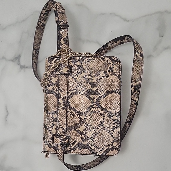 A New Day Clutch Purse - Picture 4 of 4